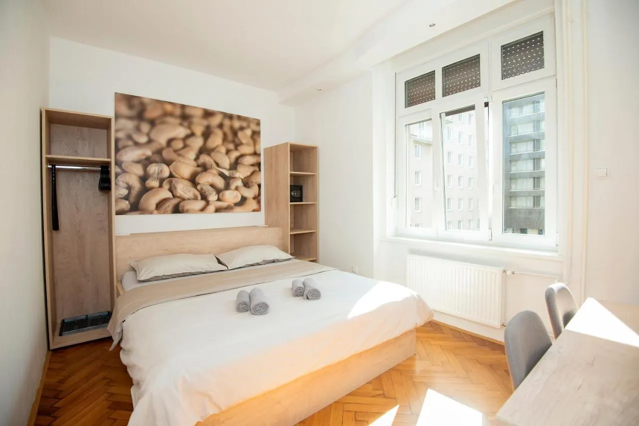 Viva Rooms Любляна